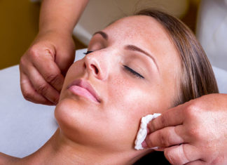 Jak pozbyć się przebarwień posłonecznych?