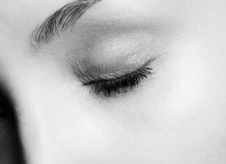 Co musisz wiedzieć o przedłużaniu rzęs rzęsy