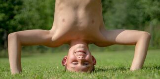 Czy stanie na głowie jest niebezpieczne?