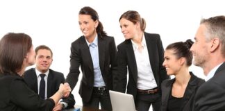 Jakie garnitury modne w 2023?