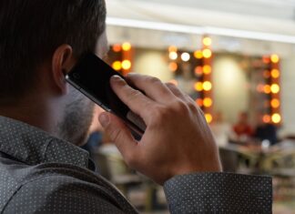 Jak się rozmawia z księdzem?