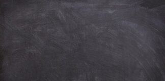 Co pod czarną koszulę?