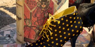 Czy mokasyny pasują do płaszcza?